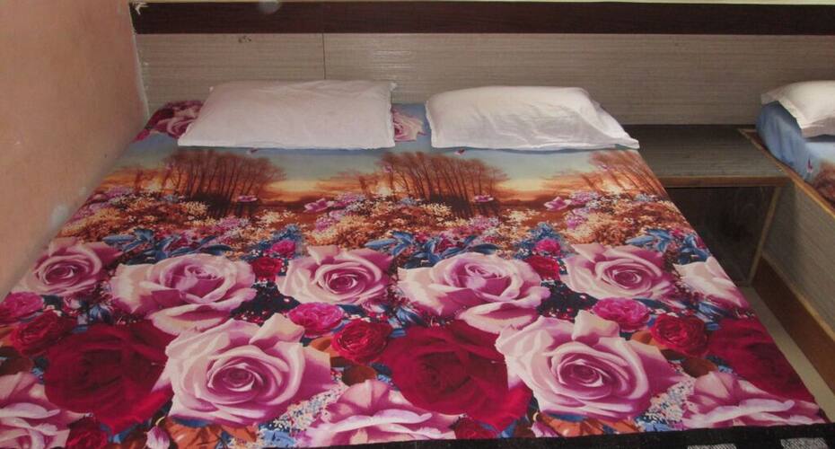 Sai Atharva Guest House, Shirdi 4